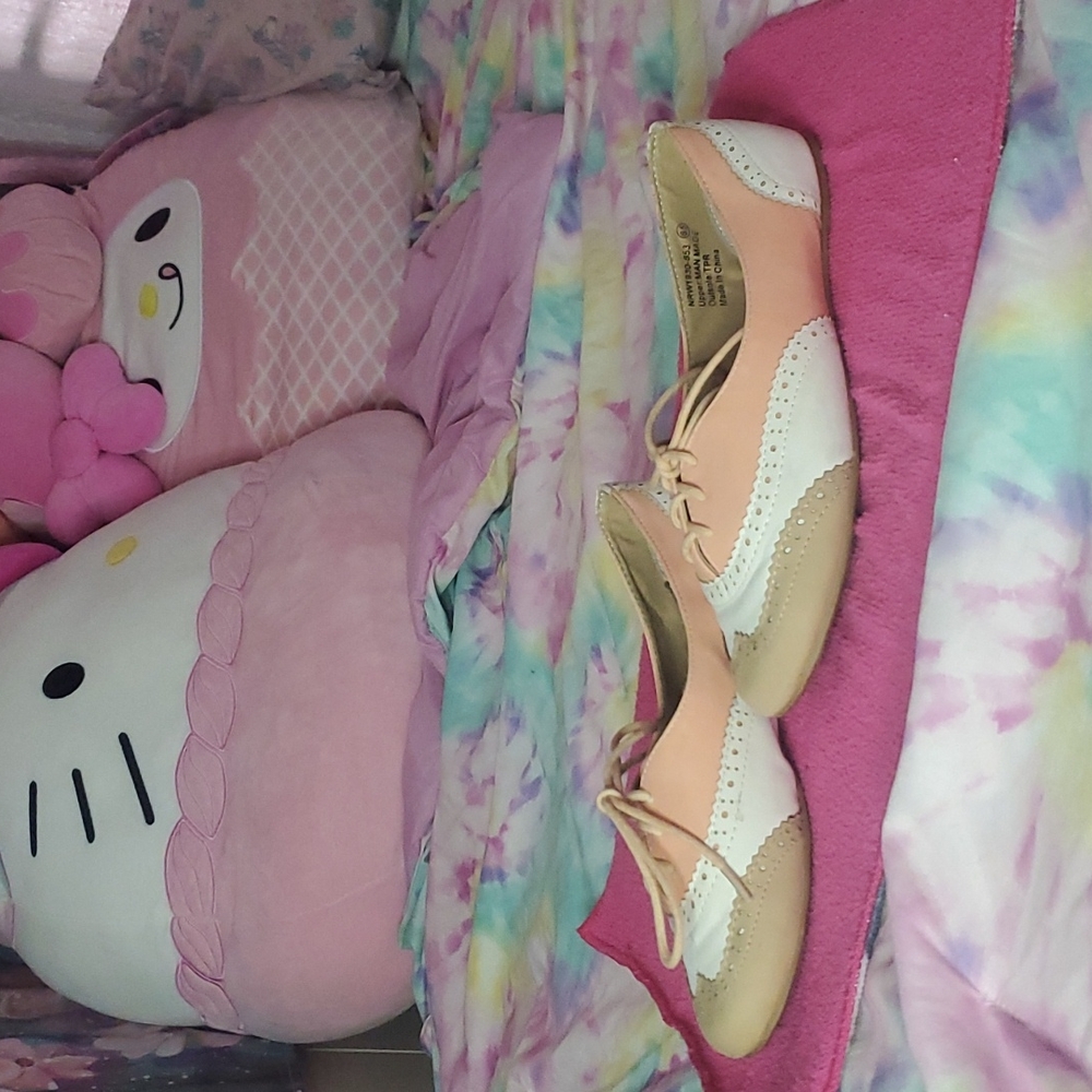 Pink and tan, lace Oxford style flats, sz 6.5